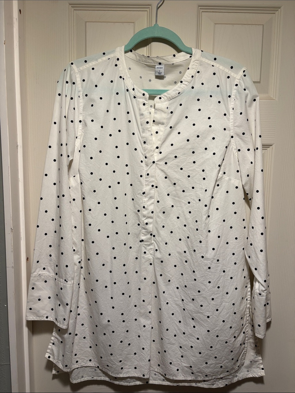Old Navy White Long-Sleeve Polka Dot Henley Tunic - Black Dots